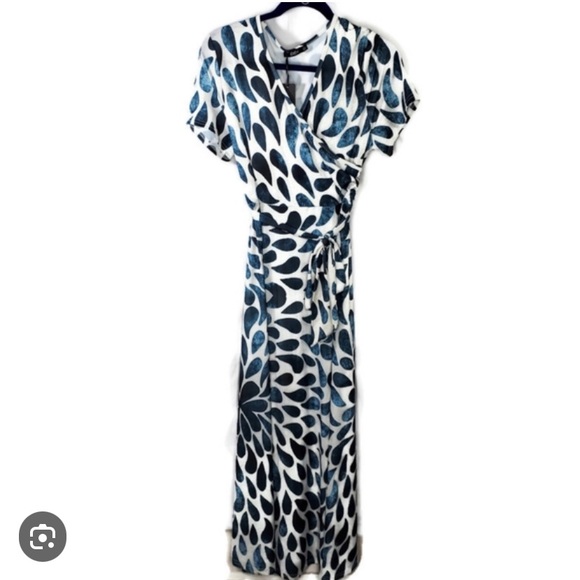 Dresses & Skirts - LILY By Firmiana size 4XL, sleeveless V-neck belt, white blue shades pedals maxi